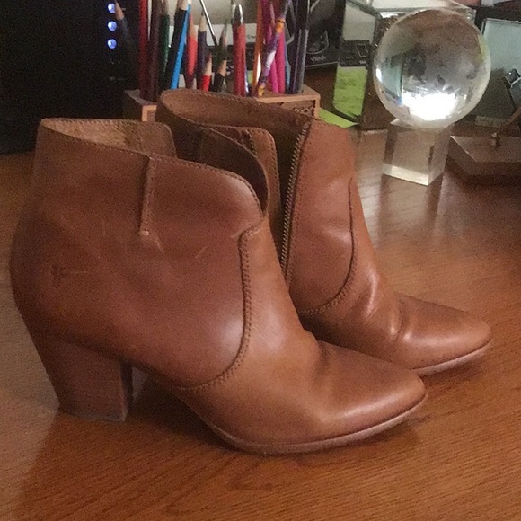 Frye Ankle Boots 🌺💕❤️ - Picture 1 of 7